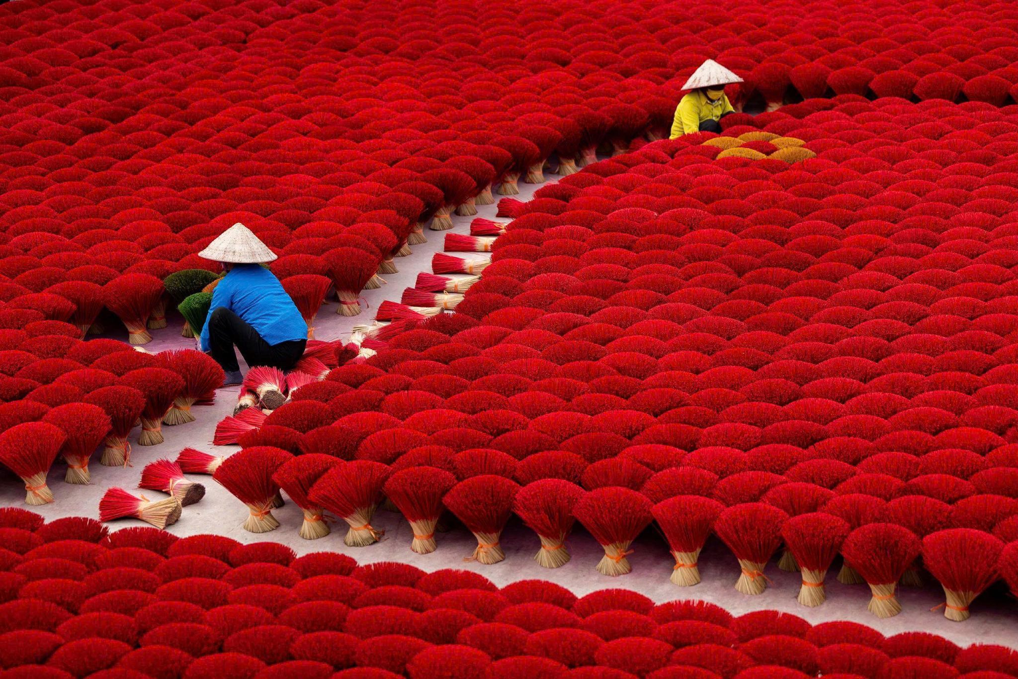 Hanoi Half-Day Handicraft Tour [Quang Phu Cau Incense Village & Chuong Conical Hat Village]