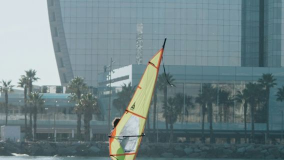 Barcelona: Guided Windsurfing Class