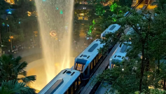 Perkhidmatan sewaan peribadi dari Lapangan Terbang Changi Singapura ke bandar