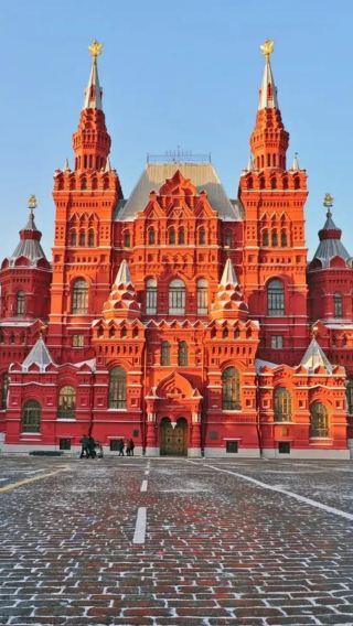 Moscow 1-day tour: red square, bolshoi theatre, the Moscow kremlin, Lenin's mausoleum at red square and Moscow state university