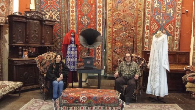 Tagesausflug mit Privattransfer zum Armenischen Megherian Teppichmuseum und In Vino Weinclub