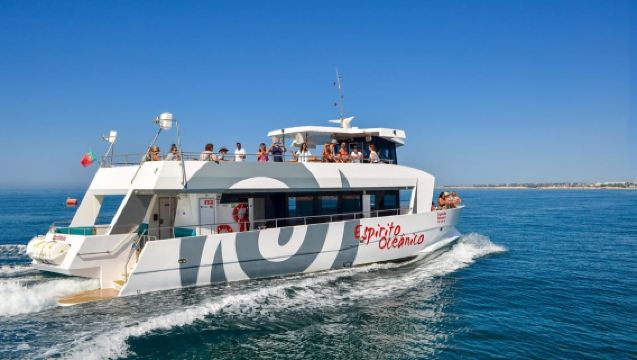 Portimao: Benagil Caves & Coastline Cruise