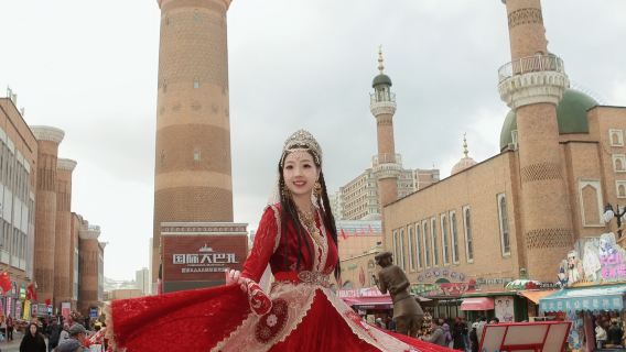 Resefotografering i Urumqi[Fotograf, följande fotografering, flygfotografering, fotograferingsbokningar, spontana bilder, gatufotografering, porträtt, bröllopsfotografering, kortfilmer/flerspråkig översättning]