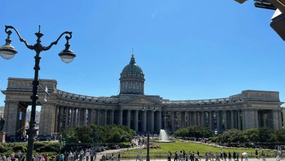 Russia St. Petersburg - Istana Musim Sejuk - Katedral Kazan - Sewaan Peribadi Sehari (Tidak Termasuk Tiket) - Ikut Hati