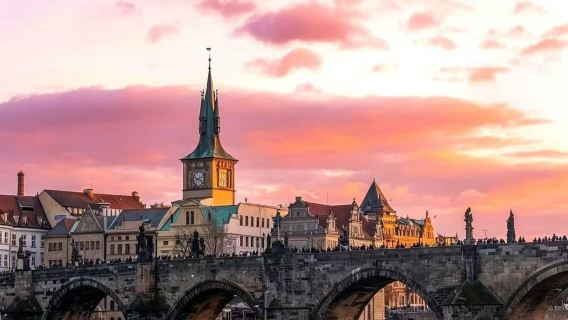 Çek Prag'da yürüyüş | Eski Şehir Meydanı ve Charles Köprüsü yarım günlük yürüyüş turu