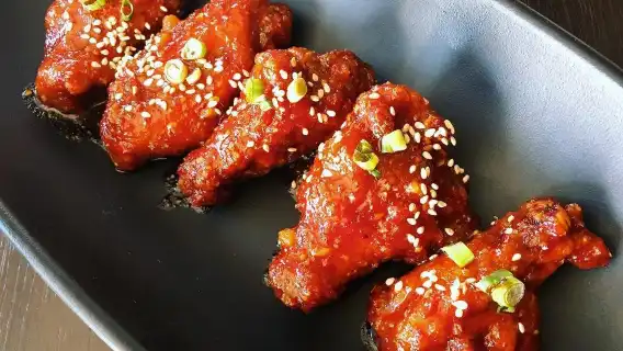 Food tour of the Lower Garden District in New Orleans