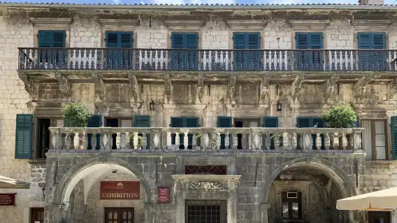 Self-guided discovery walk in Kotor - medieval streets of Old Town