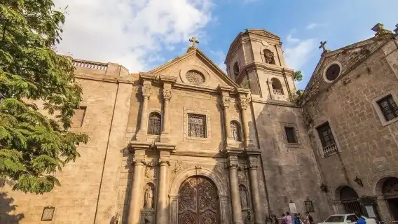 Manila City Tour: Intramuros, Manila Bay, Cathedrals, and Castles