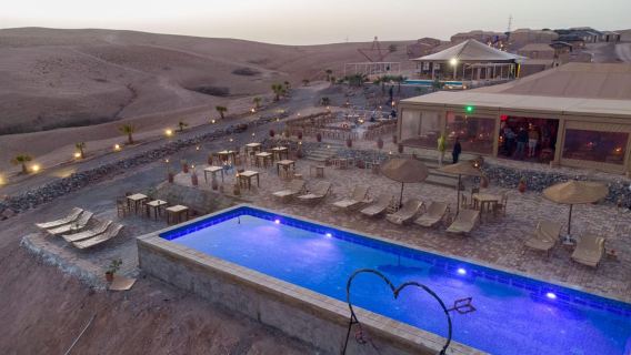 Marrakech: Retiro en el desierto de Agafay, tienda de campaña, cena, espectáculo y piscina