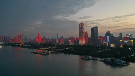 Wuhan Night Walking Tour: Night Expedition in Wuhan's "Oriental Chicago"