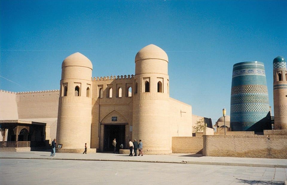 Chuyển tuyến Bukhara-Khiva