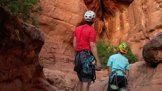 Kanab: Coral Pink Sand Dunes UTV, Canyoneering & Rappelling