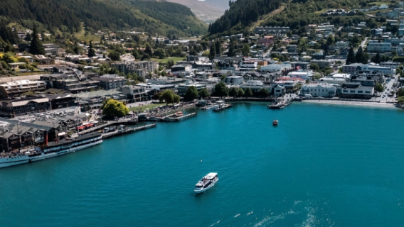 Lake Wakatipu Million Dollar Lake cruise from Queenstown