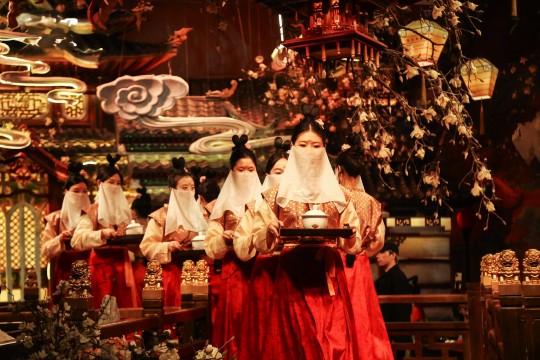 Xuyan - งานเลี้ยงอาหารค่ำในพระราชวังอันน่าตื่นตาตื่นใจในสมัยราชวงศ์ถังของจีนโบราณ|ร้านธงฟ้าเซี่ยงไฮ้