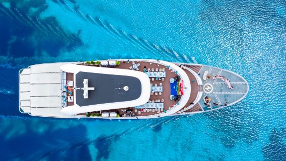 Crociera Nautilus: giro turistico dell'isola, pranzo a buffet ed esperienza Seawalker
