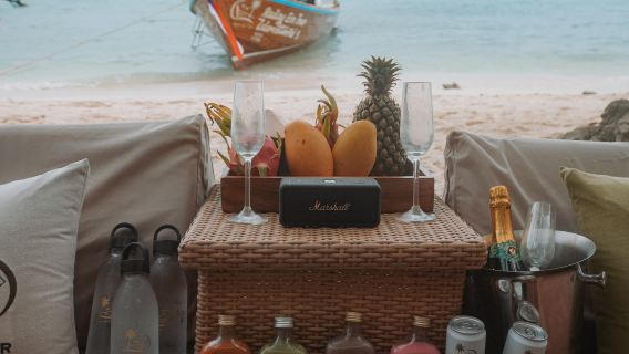 Krabi: 4 isole con picnic in spiaggia in barca tradizionale di lusso - Mezza giornata, 4 ore.