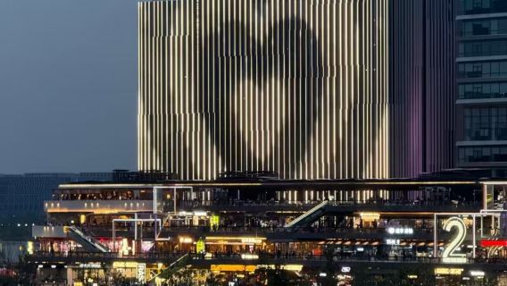 Zhengzhou Fu Tower - Financial Island - Oil Painting Factory 1-day tour