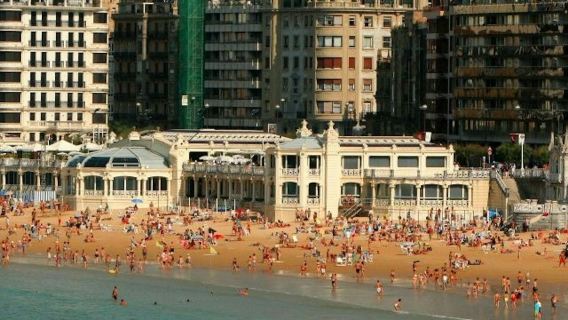 San Juan de Gaztelugatxe, Bermeo, Mundaka & Gernika: Day Tour from Bilbao