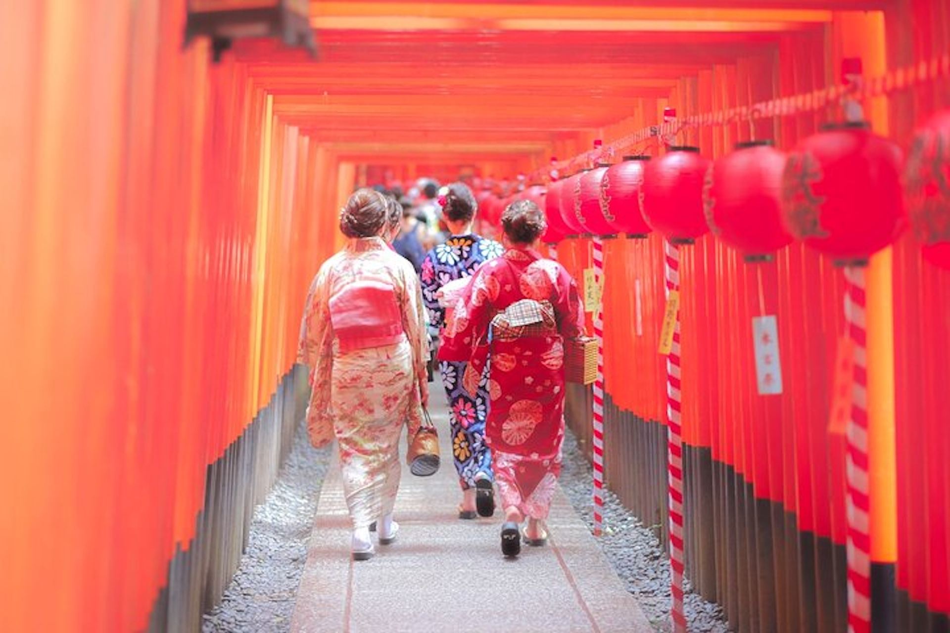 Kioto: Visita guiada al amanecer a Fushimi Inari