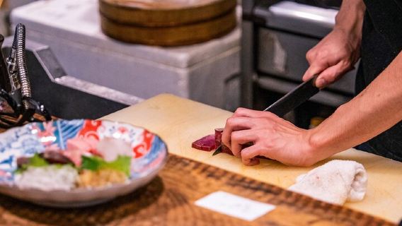 Shibuya Meltdown Nightlife Tour: All-You-Can-Drink Bar Hopping