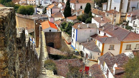 葡萄牙一日遊：奧比都斯中世紀古城 + 納扎爾巨浪海岸