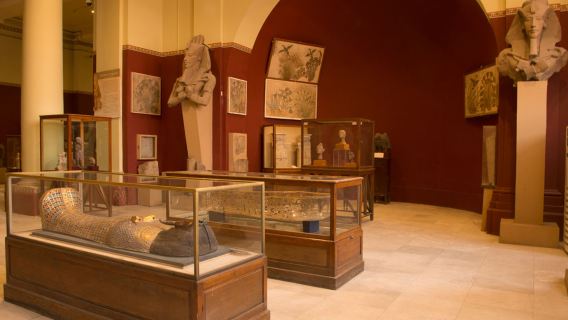 ポート・サイドの宿・ホテルから見るクラシックなカイロ