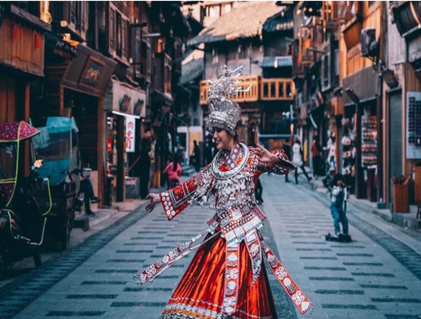 貴州全境 - 貴陽.興義.荔波.茅台.遵義 | 中/英文導遊（其他語言請諮詢客戶服務支援）| 展會翻譯 | 商務考察翻譯 | 旅行包車