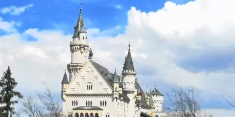 德國全境-杜塞爾多夫/施萬高-旅遊地陪/導遊/展會/ 商務/翻譯/ 拜訪客戶陪同/考察-研學陪同/可景點定制包車