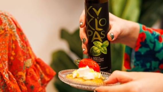 Naxos-stad: Olijfolieproeverij & Bakken in het Hart van de Stad