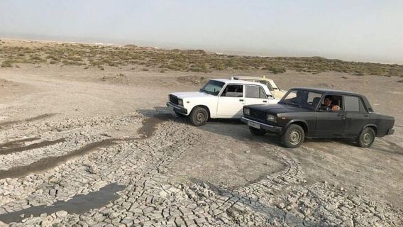 Baku: Gobustan, Mud Volcano, Fire Temple & Burning Mountain