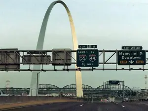 Interstate 55: A Self-Guided Driving Tour from St. Louis, MO to Springfield, IL
