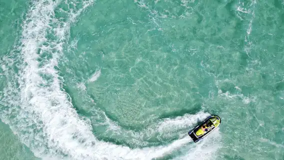 從曼谷出發:芭達雅海島之旅 (含海灘活動及空拍照片)