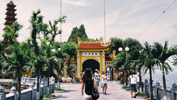ทัวร์คลาสสิก 1 วันในฮานอย เมืองหลวงพันปีของเวียดนาม [ทัวร์แบบกรุ๊ปรวม|ไกด์นำเที่ยวภาษาอังกฤษ|รับส่งถึงที่
