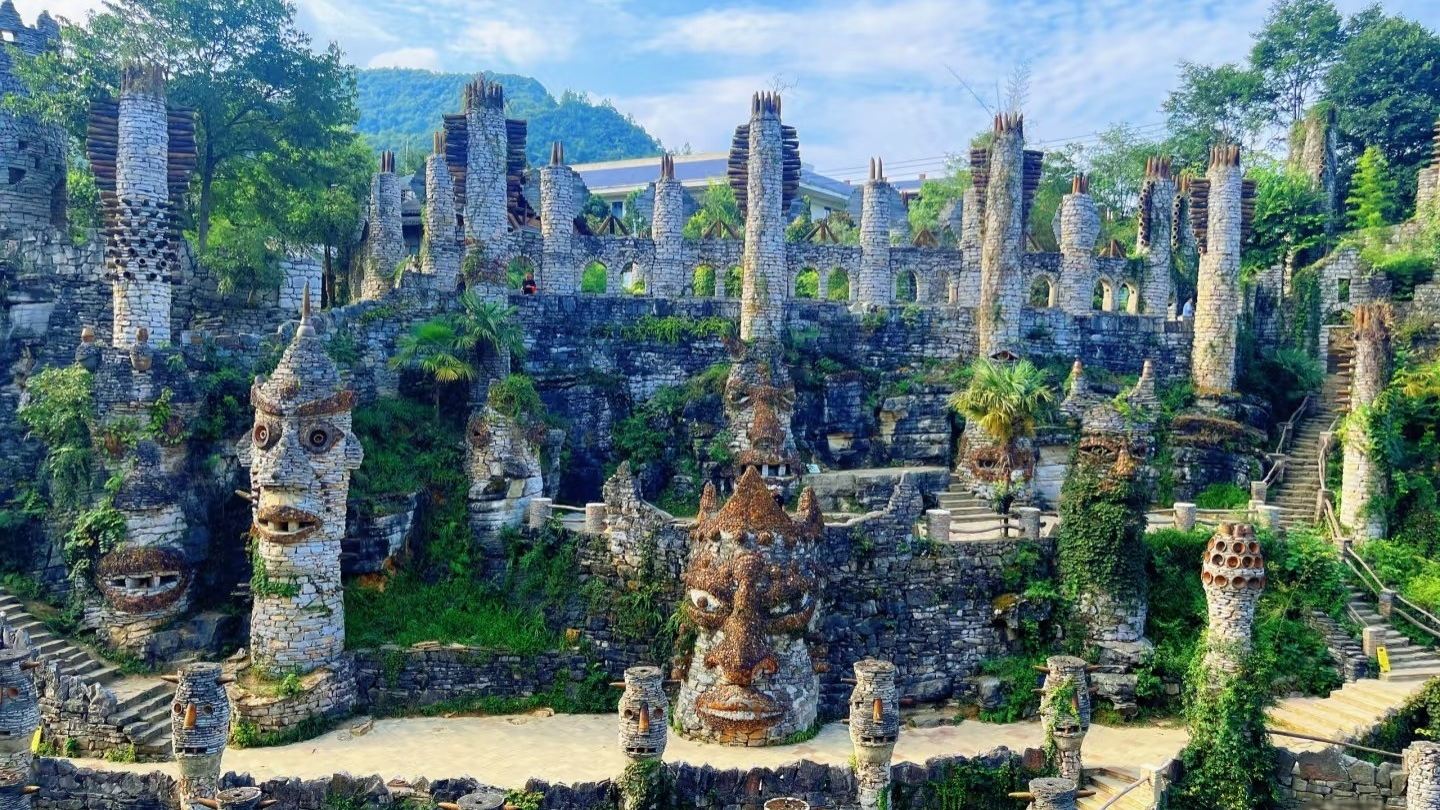 青岩古鎮+花溪夜郎谷一日遊【私人導覽+含門票+上門接駁】