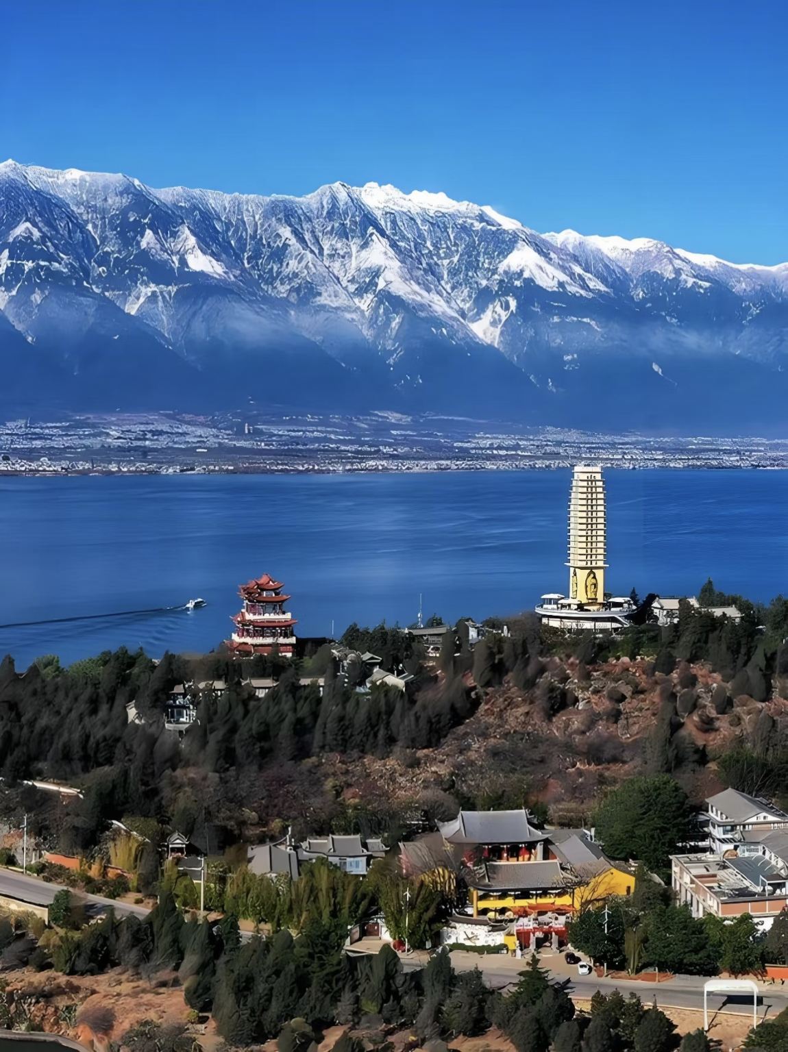 Dali: Città Vecchia di Dali + Lago Erhai + Tre Pagode del Tempio Chongsheng + Antica Città di Xizhou - Itinerario flessibile e personalizzabile