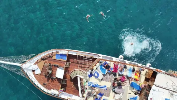 Rhodes: Boat Cruise + Snorkeling + Lunch