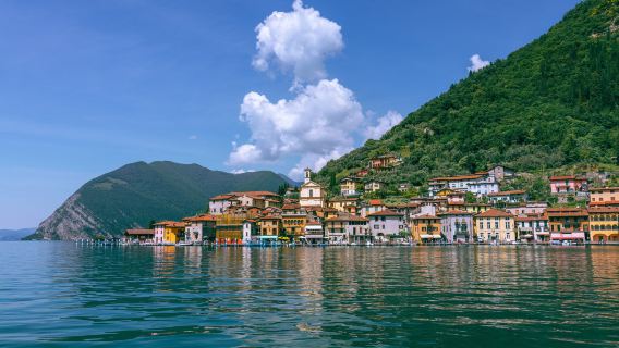 貝加莫+伊塞奧湖【石階連碧浪,鐘聲渡湖煙】中文包車一日遊