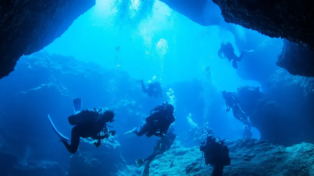 沖繩浮潛 | 沖繩青之洞窟浮潛・體驗潛水