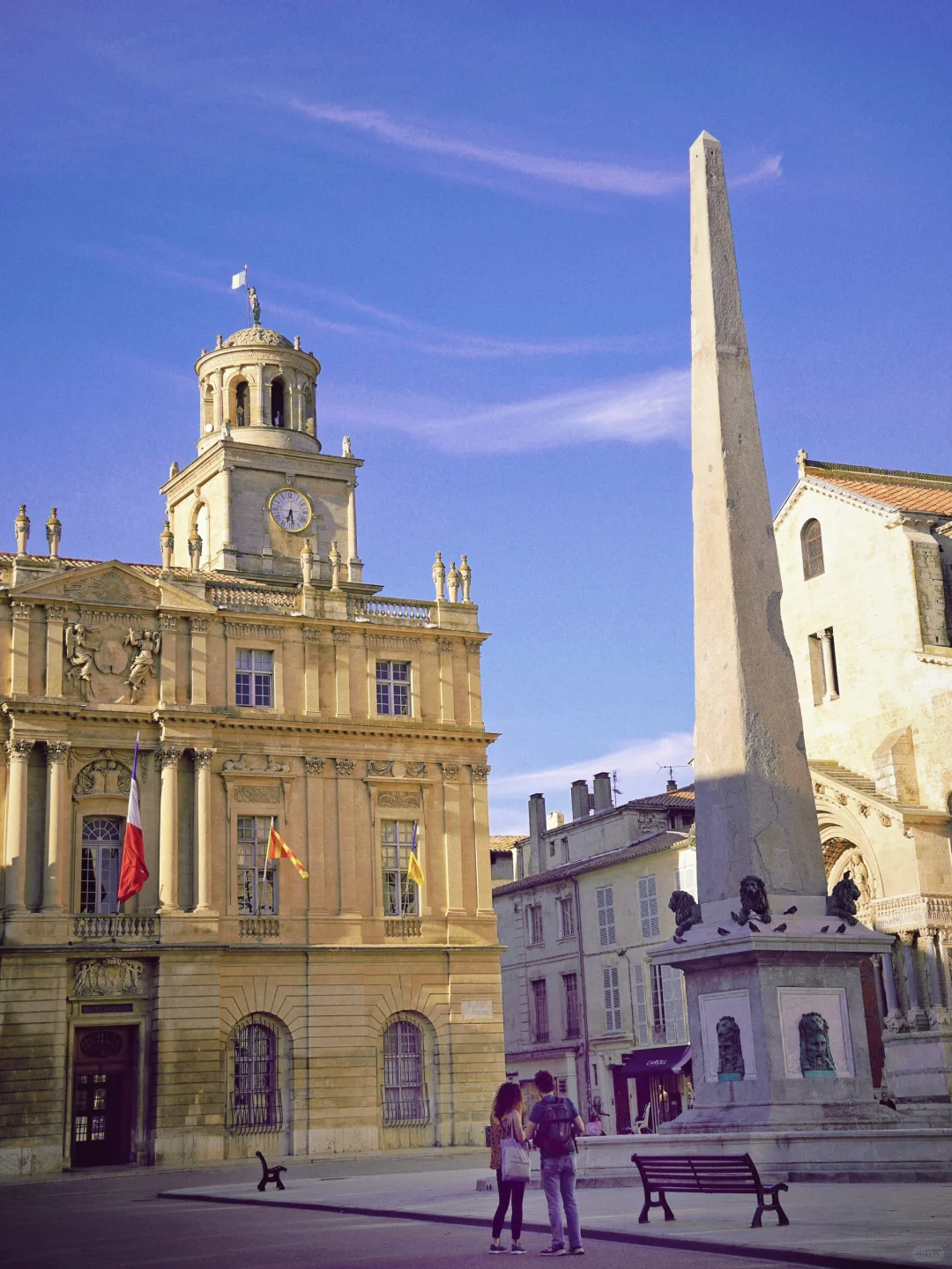 馬賽出發：競技場+特林克塔耶橋+朗格魯瓦吊橋＋市政廳一日遊