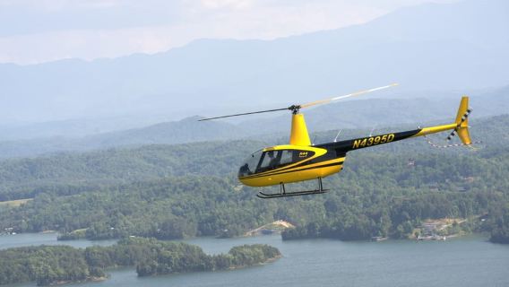 Pigeon Forge: Smoky Mountain and Lake Helicopter Trip