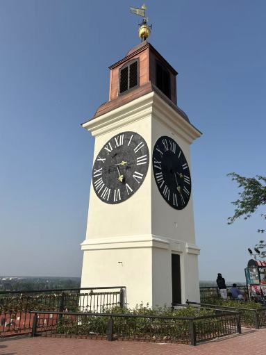 Novi Sad dan Sremski [Termasuk tiket masuk Krušedol + cicip anggur gratis + antar-jemput hotel]