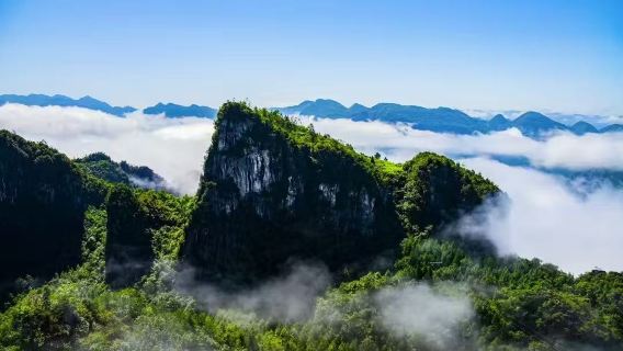 Enshi's stunning scenery is a must-see! Exploring Qixingzhai and exploring the Yunlong Fissure, a wonderland unfolds within.