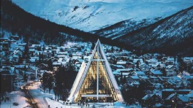 Lawatan sehari sewaan peribadi ke Gereja Artik Tromso dan Kereta Kabel Gunung Storsteinen di Norway