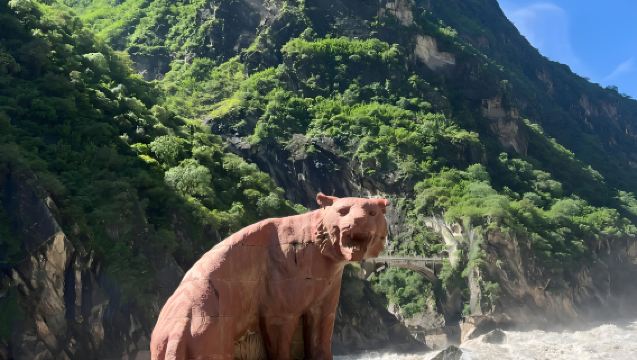 Tiger Leaping Gorge 1-day tour [pure play•First bay of the Yangtze River + Tiger Leaping Gorge (Shangri-La section)]