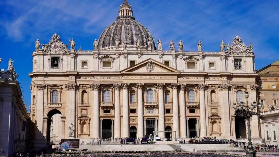 Vatican Museums + Sistine Chapel + Saint Peter's Basilica with Chinese guide (includes admission ticket)