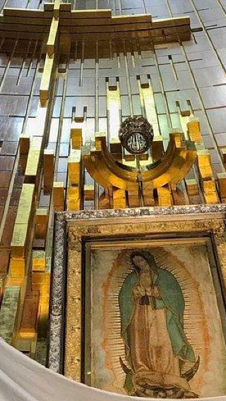 メキシコ・シティ往復|テオティワカン金字塔＋修道院＋聖母大聖堂【チケットなし】