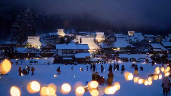 Tour di un giorno invernale 2026 con illuminazione delle lanterne di neve a Amanohashidate, case barche di Ine e villaggio di Miyama con tetti a forma di mani giunte