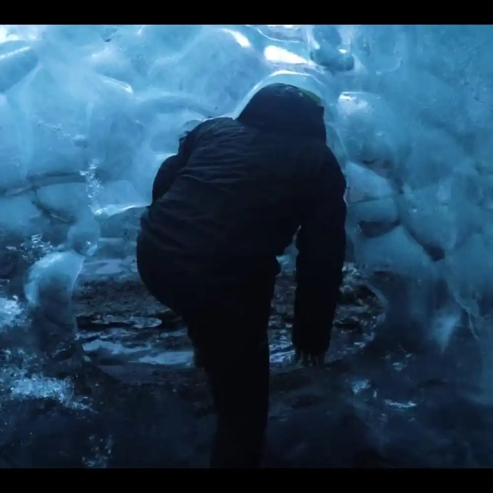 冰島水晶藍冰洞半日遊|瓦特納冰川超級吉普體驗|專業冰川導遊| Trip.com