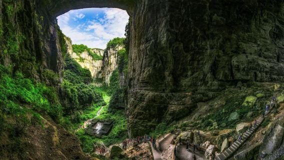 1-day Chongqing Tour to Three Natural Bridges + 816 Project (Optional English Guide)