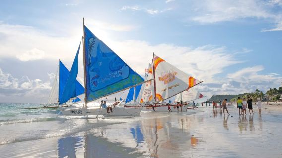Esperienza in barca a vela al tramonto sull'Isola di Boracay (ora di partenza 16:00)